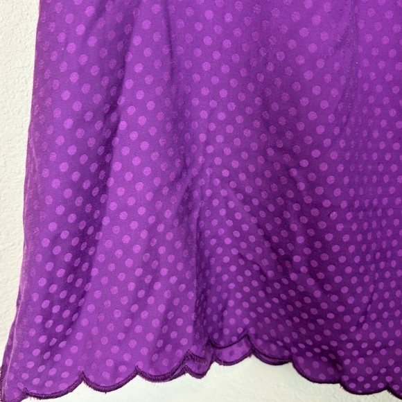 Skies are Blue Sleeveless Purple Polk a Dot Scalloped Hem Blouse; Size XL - Picture 4 of 9